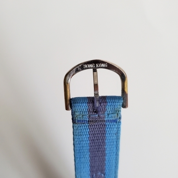 1999 Vintage M&M's Crispy Watch Blue Striped Buckle Band Round Face Silver Tone - Picture 6 of 6